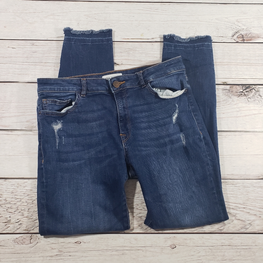 DL1961 womens distressed raw hem skinny Jean's 31